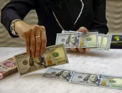 Rupiah Hari Ini Melemah Tipis Saat Mata Uang Asia Naik dan Pinjaman Rupiah Meninggi