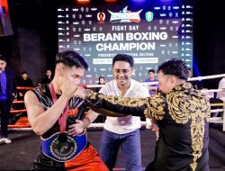 Ketua Pengprov Pertina Sulteng Menyerahkan Medali dan Sabuk Kemenangan Atlet BBC 2025