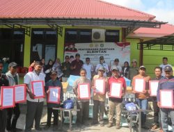 Wakil Bupati Pasangkayu Serahkan Bantuan Alsintan Kementan kepada Kelompok Tani